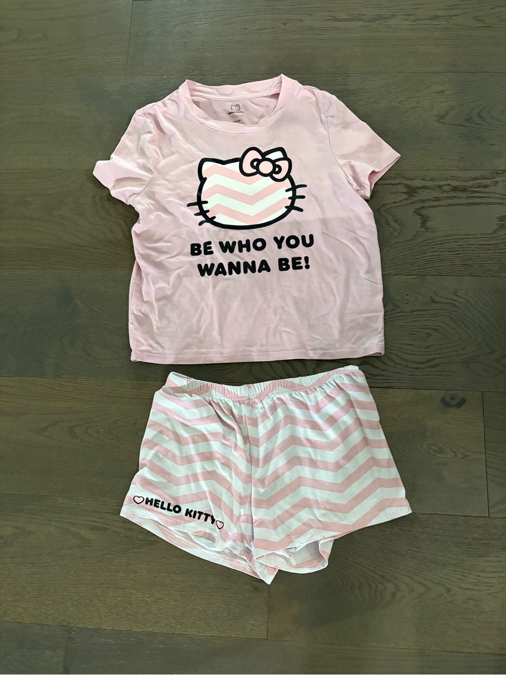 Hello kitty girls pj set GUC sz 12/14